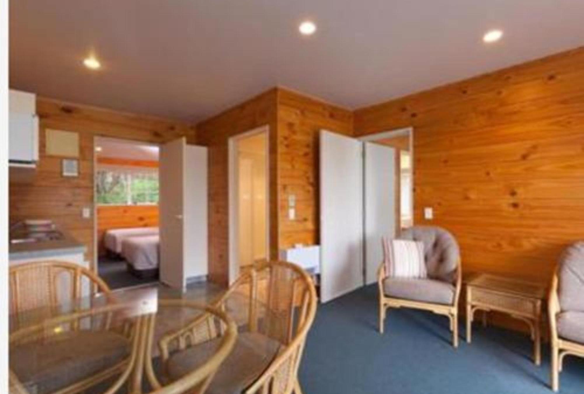 Pauanui Pines Motor Lodge Værelse billede