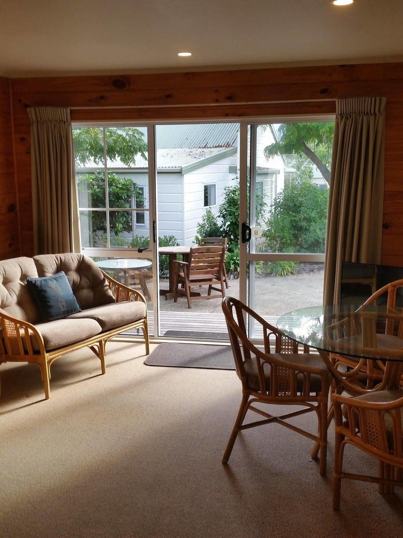 Pauanui Pines Motor Lodge Eksteriør billede