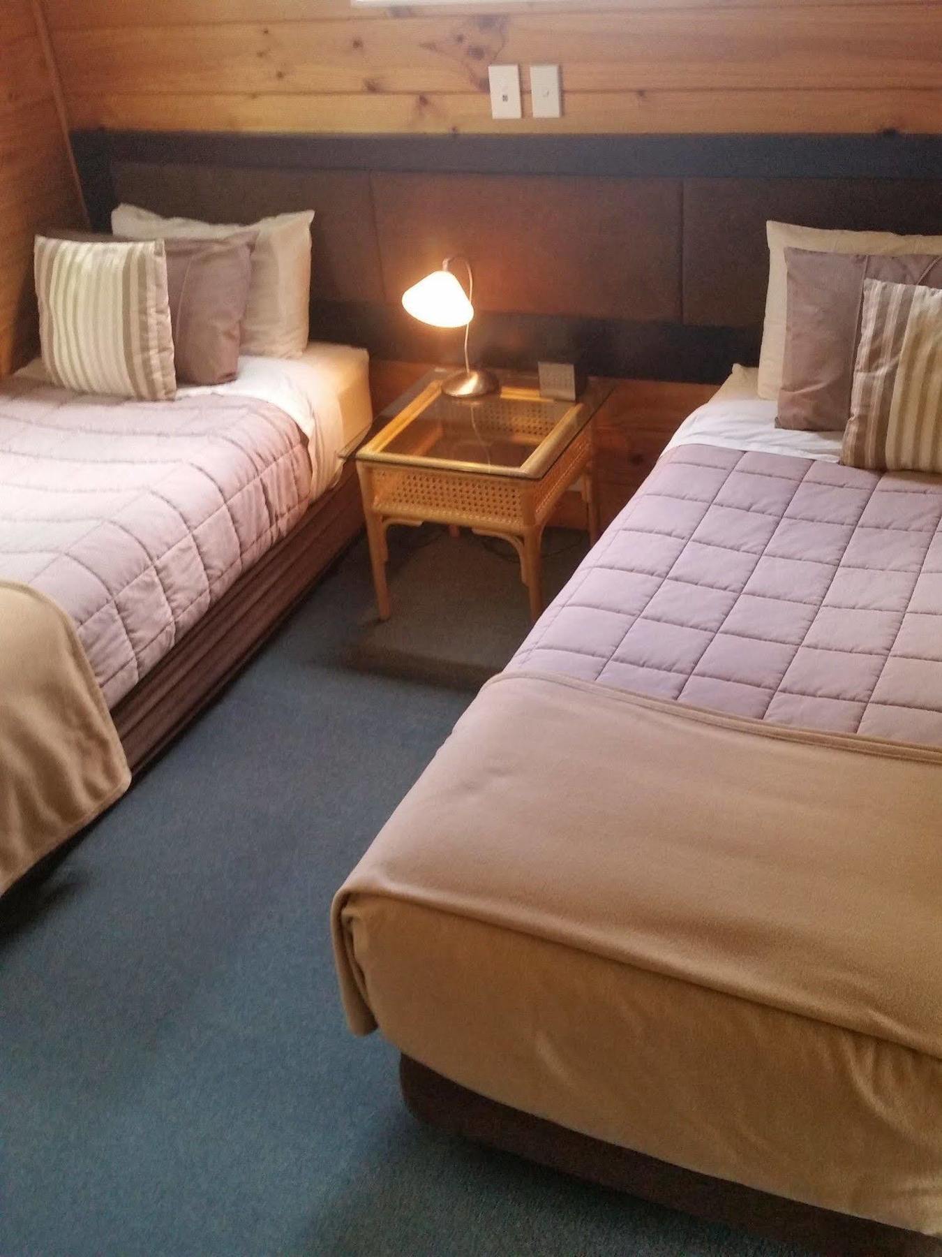 Pauanui Pines Motor Lodge Eksteriør billede